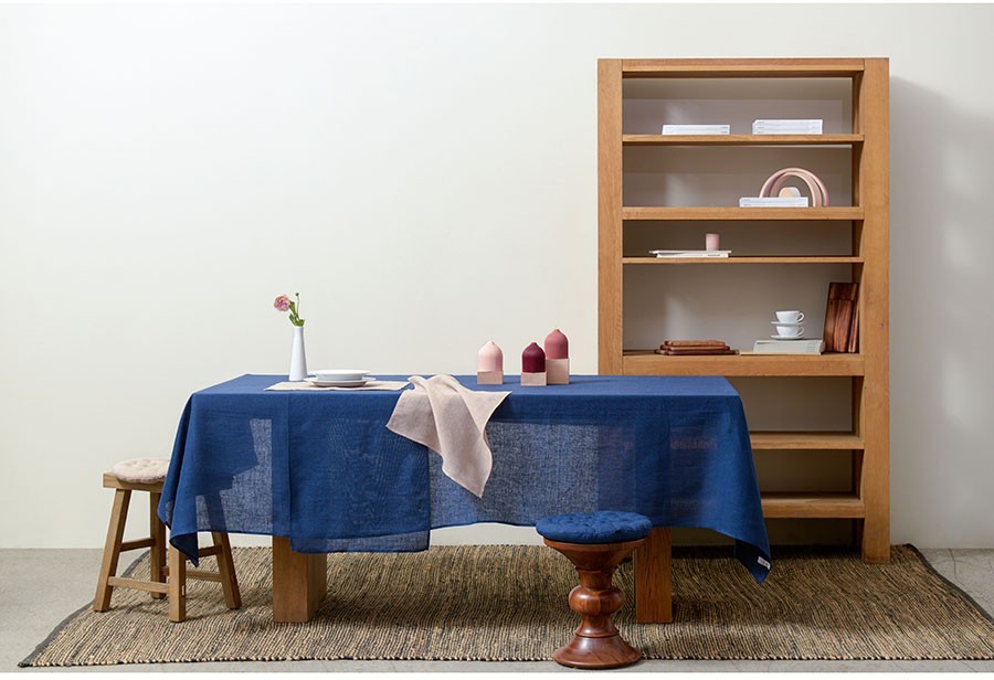 Дорожка на стол из стираного льна синего цвета из коллекции essential, 45х150 см 