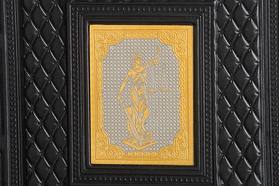 Ежедневник А5 «Фемида-5» с накладкой покрытой золотом 999 пробы 