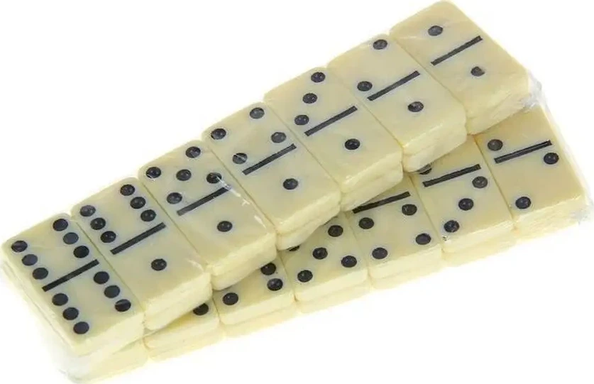 Домино дорожное в чёрном футляре 15 х 9 см, 28 костей / кость 38 х 28 мм 