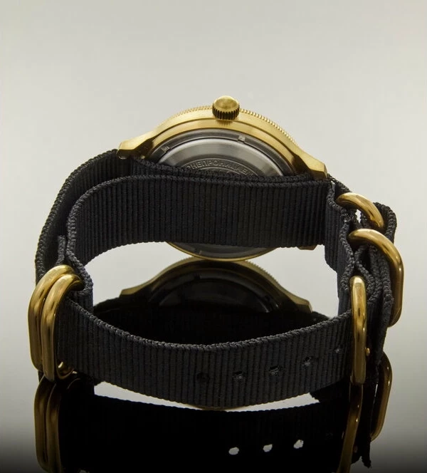 Наручные часы ВОСТОК 2416 (92778Б) ремень 