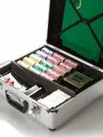 Набор для игры в покер и блэк-джек Nuts на 600 фишек